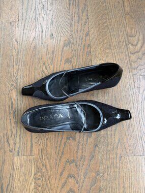 Prada kitten heel size 6.5/36 with box